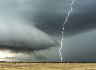 CyL registró este miércoles 2.184 rayos de nube a tierra, con un máximo de precipitación en Sanabria, 56 l/m2