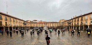 Concentración peluquerías Plaza Mayor de Palencia 20-01-2021