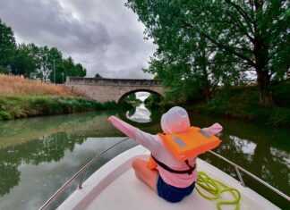 Palencia regala paquetes turísticos a los visitantes más rápidos por la Calle Mayor