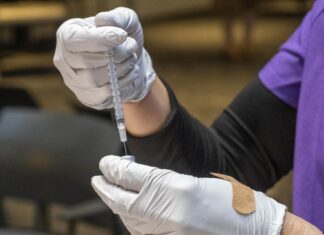 Disponible la autocita para los pacientes de CyL que hayan pasado el COVID-19 hace al menos cuatro semanas vacunaciones, enfermería