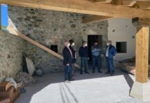 Vidrieros transforma un antiguo establo comunitario en Centro Sociocultural