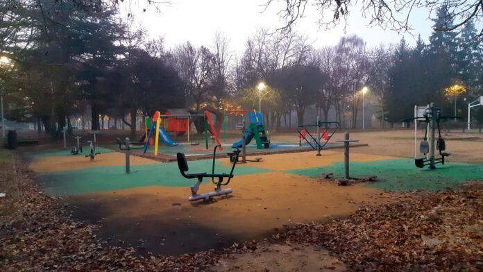 Parque infantil de Huertas del Obispo. Parque infantil de Huertas del Obispo.