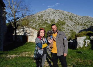 Trufeando por España autores del libro en Santibáñez de la Peña