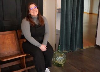 Espacio Creativo La Ballena 60: Su canto profundo ya se escucha en Palencia Espacio creativo la Ballena 60 en Palencia - Natalia San Millán