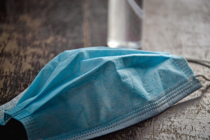 mask-ga7c41999f_1920