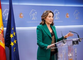 El PP rechaza que Sánchez le de lecciones sobre “cordones sanitarios” a Vox cuando se sostiene por ERC y Bildu