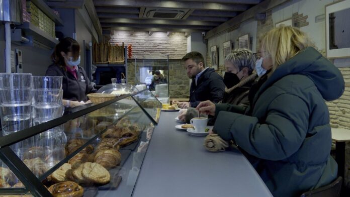 Economía.- La facturación del sector hostelero y de colectividades crece en 2021, todavía lejos de las cifras de 2019