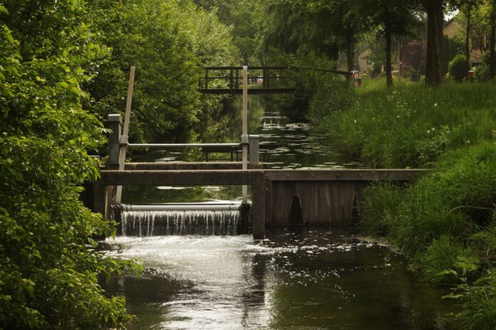 pond-g738010dca_1920