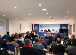 Sevilla espera a 36 ‘populares’ palentinos para apoyar a Feijóo