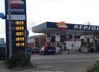 El Gobierno elimina el descuento general de 20 céntimos en el precio de los carburantes salvo para transportistas y agricultores gasolinera Palencia precios 1 abril
