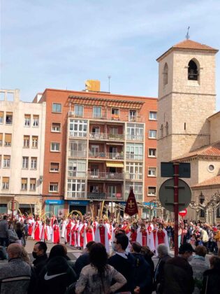 Procesi&oacute;n Domingo de Ramos Semana Santa Palencia 2022