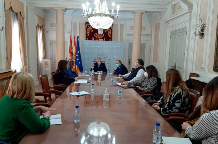 reunion-refugiados-ucranianos-subdelegacion-del-gobierno