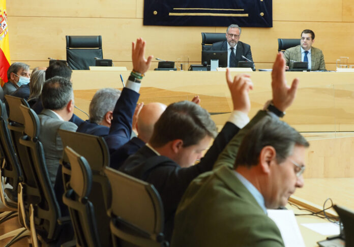 Constitución de las comisiones de las Cortes de Castilla y León