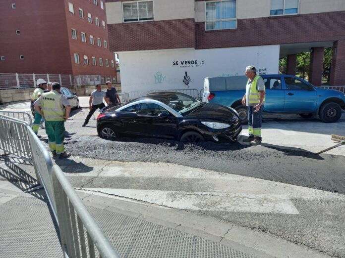 'Aparcado' y atrapado dentro del hormigón en Palencia