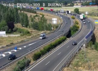Un accidente entre un camión y un turismo genera retenciones en la A-62 en Dueñas dueñas accidente A-62