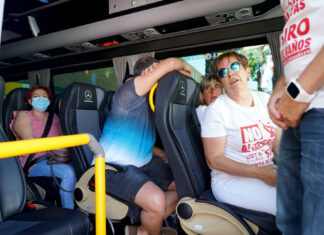 Los representantes de los trabajadores de Siro abandonan la reunión en Valladolid y cogen el autobús para conocer la propuesta inversora de Maroto mejora oferta Siro