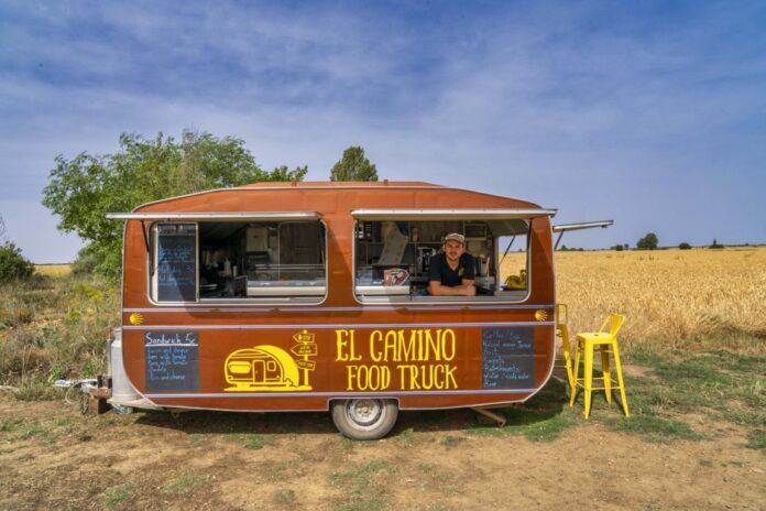Food Truck en el Camino de Santiago FoodTruck entre Carrión y Calzadilla de la Cueza, en el Camino de Santiago