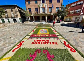 Tradición floral de Saldaña: la recompensa llega en el Corpus corpus saldaña alfombra