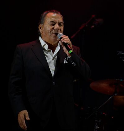 Actuaci&oacute;n de Los del R&iacute;o, tras el preg&oacute;n. / Julio Robles Aguilar