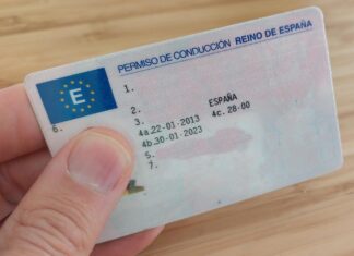 Casi 1.000 multas al año por conducir sin carné o sin seguro en Palencia carné de conducir multa