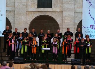 Coro Regina Angelorum: “La Salve que estrenaremos en Grijota está cargada de emotividad y de cariño hacia nuestra Virgen y patrona” coro regina angelorum