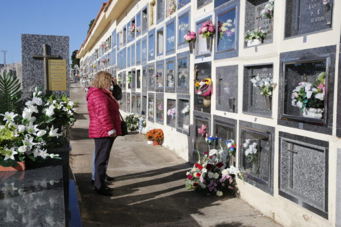 Día de todos los Santos en el cementerio de Zamora