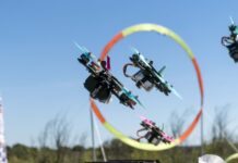 Un castro a vista de dron El castro de Yecla de Yeltes acoge una jornada de drones, donde se han celebrado carreras, cursos de formación y vuelo libre con diferentes multicopteros. / David Arranz (ICAL)