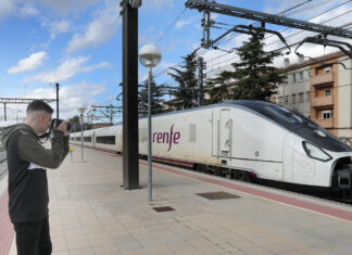 Renfe refuerza el servicio de Alta Velocidad Asturias-Palencia-Madrid en Semana Santa
