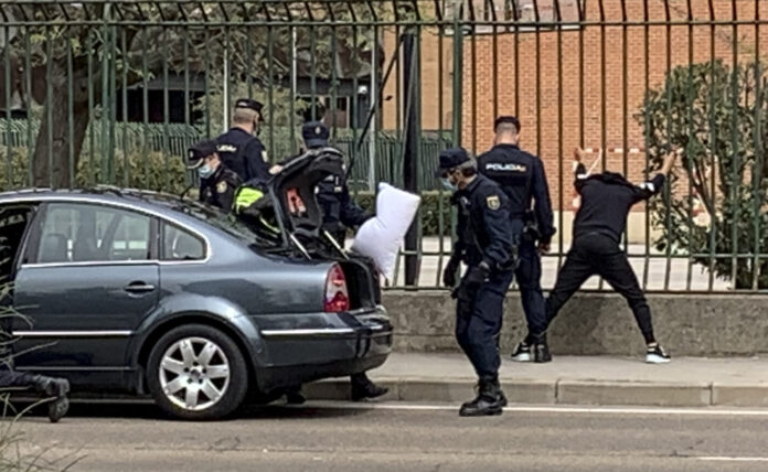 Cometen-una-infracción-de-tráfico-Palencia-y-acaban-calabozo-por-robo Cometen una infracción de tráfico y acaban en el calabozo por robo