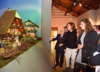 Christkindl y la Colegiata de San Salvador de Cantamuda protagonizan los belenes de la Diputación de Palencia