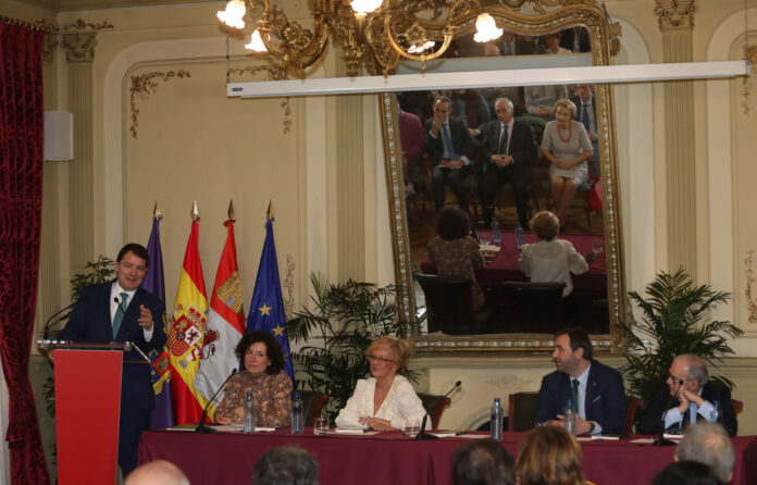 Presentación del libro en memoria del poeta José María Fernández Nieto