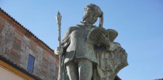 Villamuriel de Cerrato - Calabazanos - Estatua de Gómez Manrique