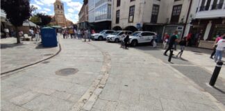 Aguilar-sustituirá-la-piedra-por-el-asfalto-en-su-Plaza-de-España-c