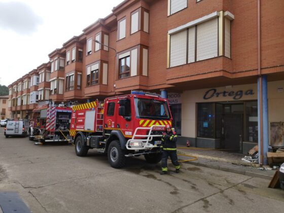 Sofocan-un-incendio-en-almac&eacute;n-de-electrodom&eacute;sticos-Salda&ntilde;a