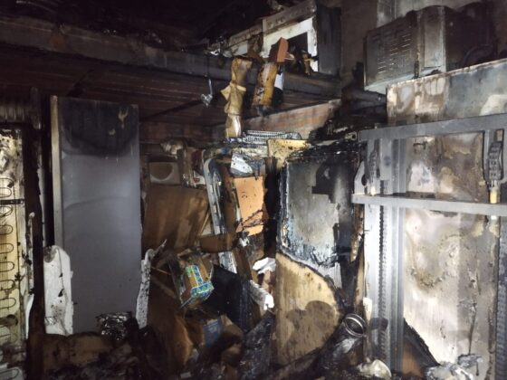 Sofocan-un-incendio-en-almac&eacute;n-de-electrodom&eacute;sticos-Salda&ntilde;a