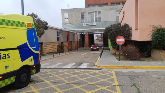 Solo-una-empresa-pasa-el-corte-para-instalar-la-sala-de-espera-prefabricada-para-las-Urgencias-Palencia