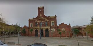 Fachada principal del Ayuntamiento de Becerril de Campos. / Google Street View