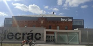 Fachada del Lecrác.