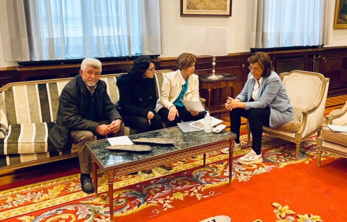 colaboración Lantadilla Diputacion Momento de firma la colaboración con el ayuntamiento de Lantadilla para ampliar las instalaciones deportivas