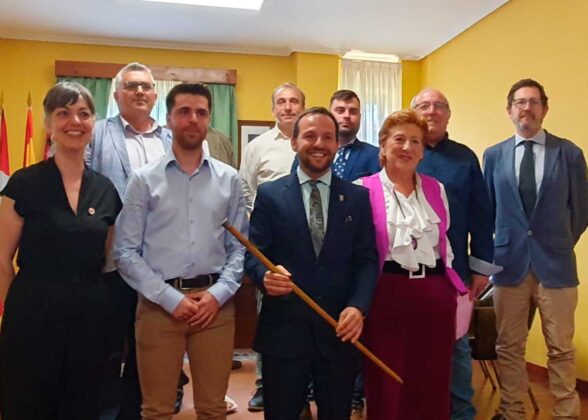 Constituci&oacute;n del Ayuntamiento en Barruelo (PSOE)