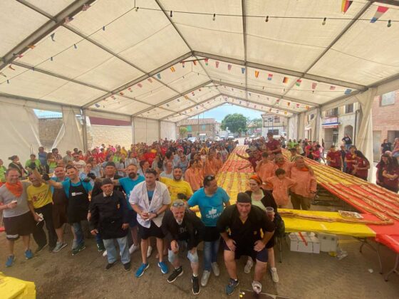 El bocadillo de panceta m&aacute;s grande del mundo Grijota.jpg