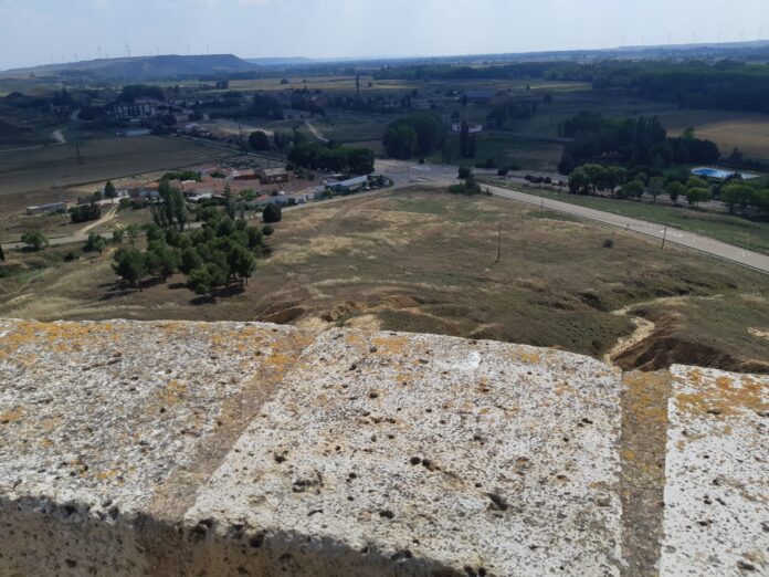 El castillo de Monzón emula a Saladinos (2) Monzón agua Villajimena