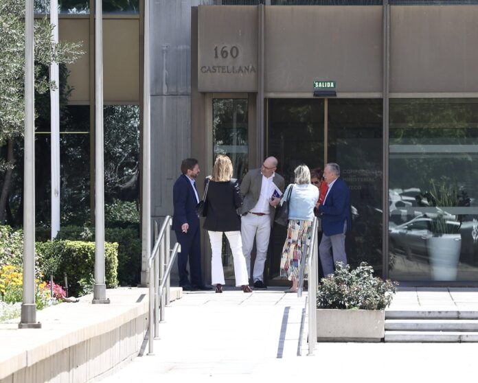 Reunión de representantes de Siro en el Ministerio de Industria