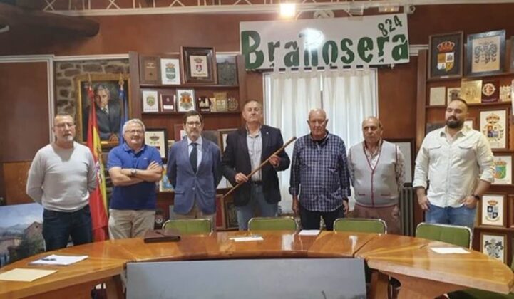Constituci&oacute;n del Ayuntamiento en Bra&ntilde;osera (PSOE)