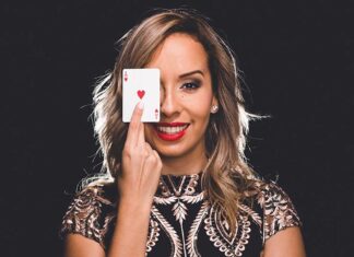 Dania Díaz es una de las magas que actúa en Castillo Mágico 2023