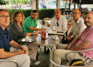 los candidatos del PP al Congreso y al Senado mantienen una reunión con representantes de AEMPATRA