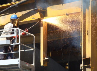 Endesa derribará las chimeneas de térmica de Compostilla II tras el archivo de la denuncia de Bierzo Ya