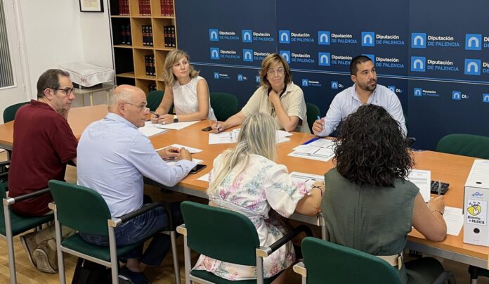 reunión de la comision de marca Alimentos de Palencia