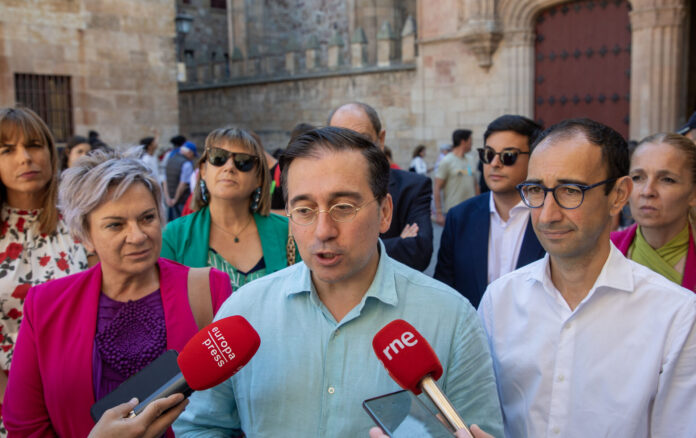 23J- El ministro de Asuntos Exteriores visita Salamanca