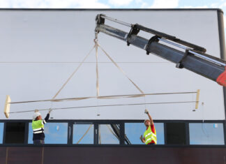 La empresa agroalimentaria Cascajares, que sufriera un incendio que destruyó por completo la fábrica, está construyendo una nueva factoria mas grande junto a la anterior / Brágimo (ICAL)